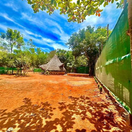 Lotus Garden Guest House Auroville Kültér fotó